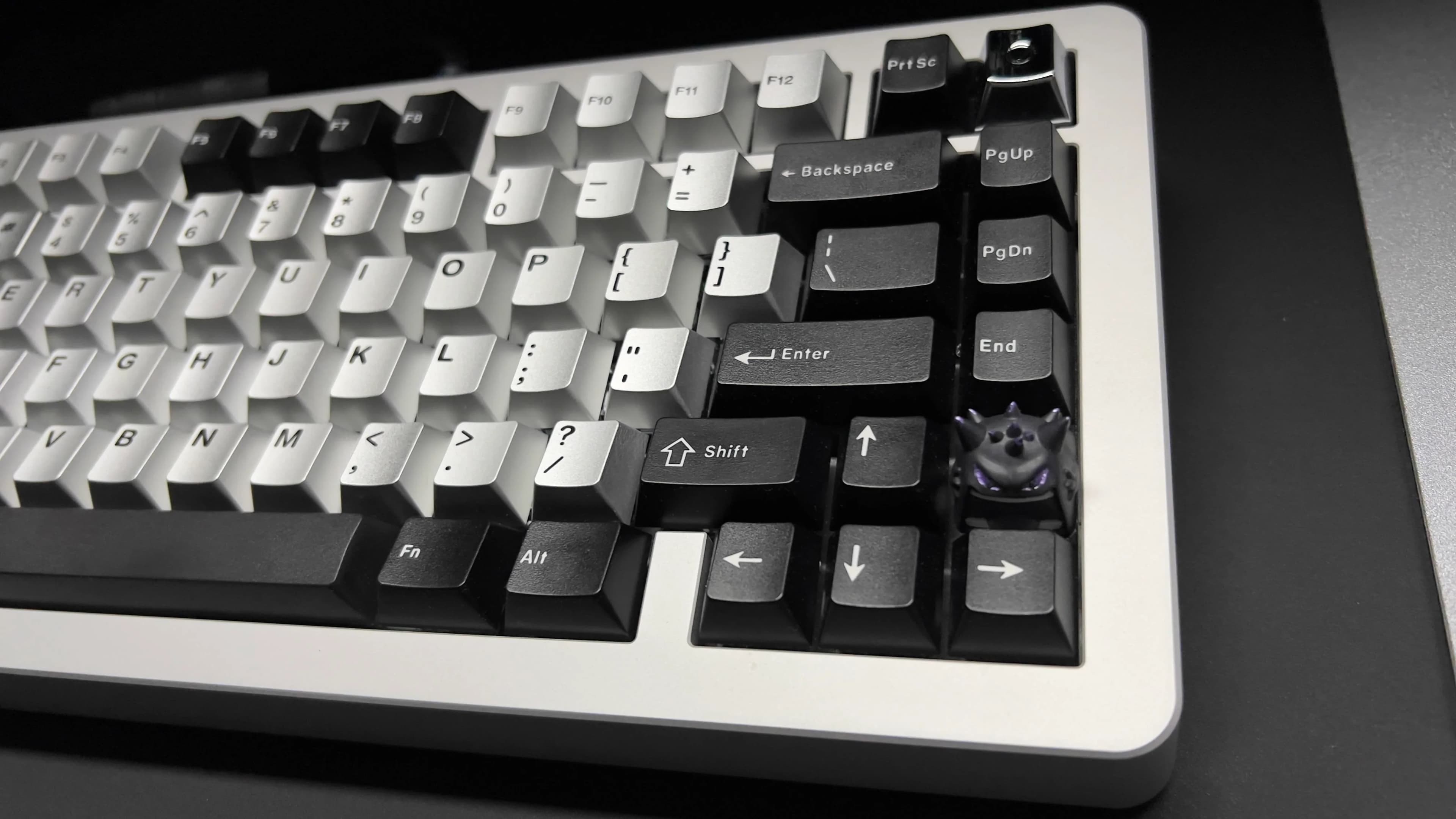 https://rqviiqqutpzlnboiarmc.supabase.co/storage/v1/object/public/setups-media/ds6ghxqoyua.jpeg